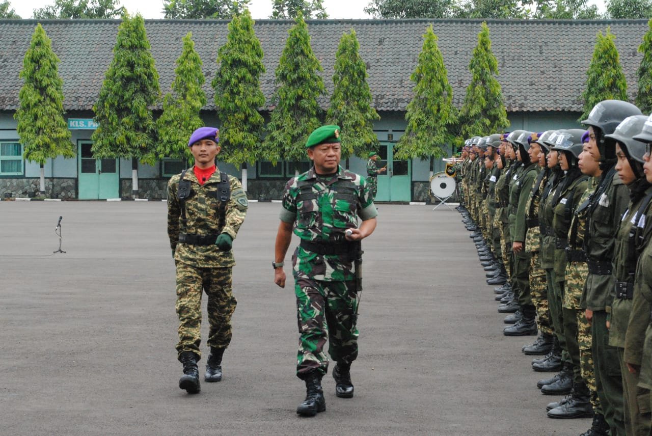Danrindam III/Siliwangi Buka Pendidikan Dan Latihan Dasar Kemiliteran Resimen Mahasiswa