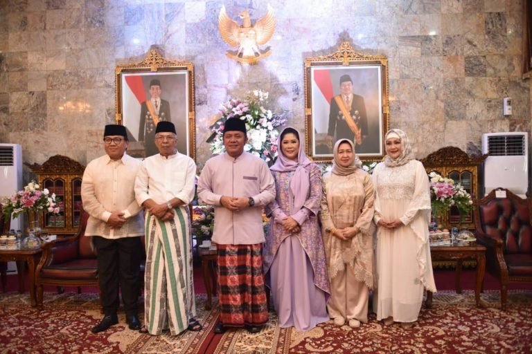 halal bihalal , Open house