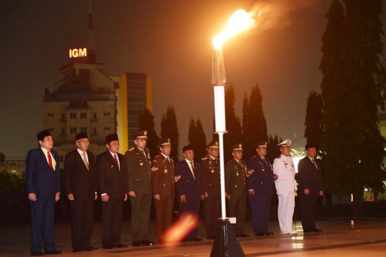 Gubernur Sumsel H Herman Deru , Renungan suci , upacara memperingati akan jasa para pahlawan.