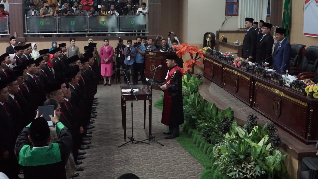 Ucapkan Sumpah Janji, 45 Anggota DPRD Muba 2019-2024 Resmi Dilantik