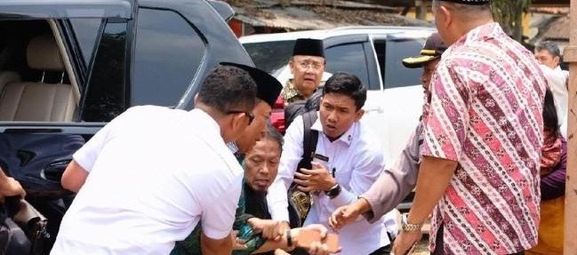 Menko Polhukam , Pandeglang , Wiranto ditusuk