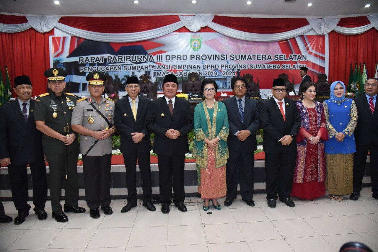 Empat Unsur Pimpinan DPRD Sumsel Resmi Dilantik