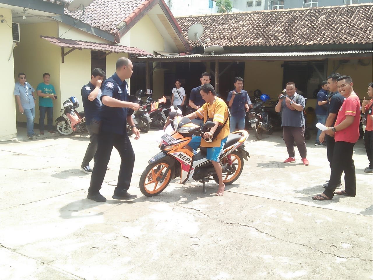 pembunuhan , Polsek Sukarame , rekontruksi , Rian Cottage Palembang