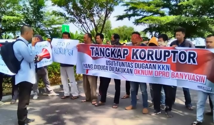 Tangkap Koruptor Dana Aspirasi Rp 2 M