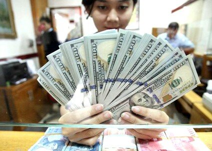 Luar Prediksi Dolar AS Dekati Rp 17.000