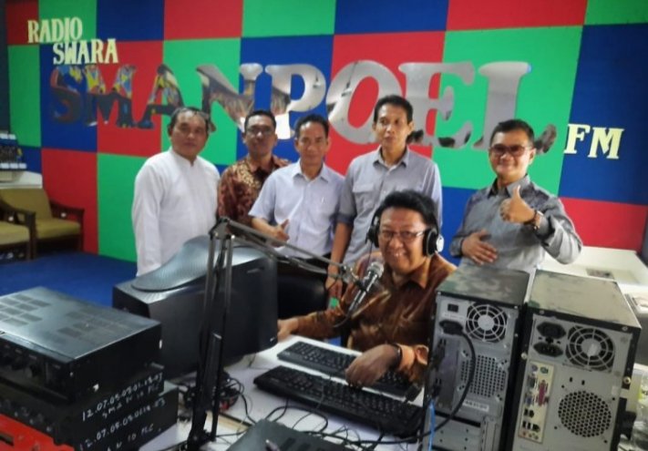 Siswa SMANPOEL Terapkan Belajar Daring