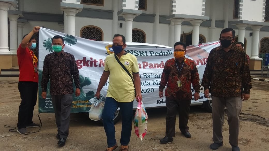 Giliran Unsri Salurkan1200 Paket Sembako