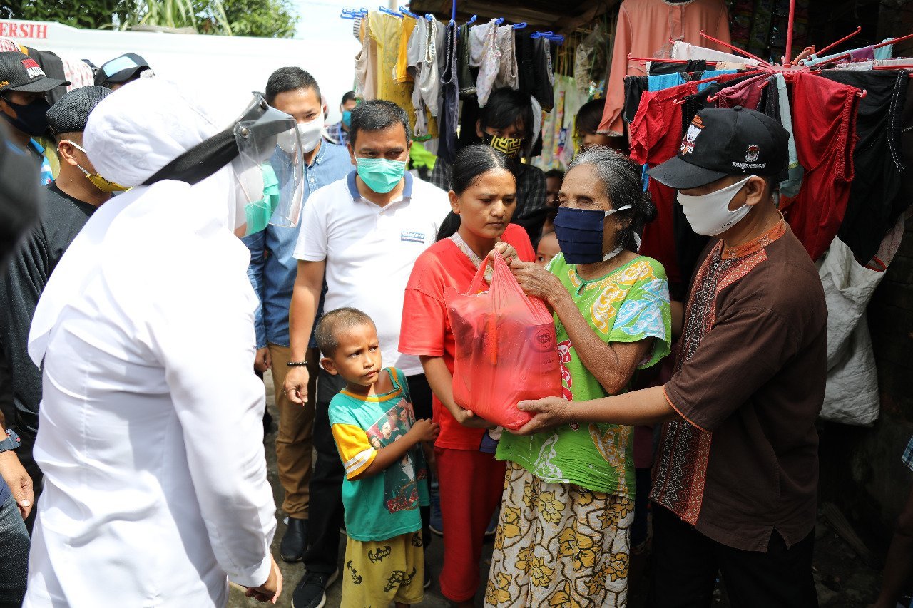 Terimakasih Bantuan Sembakonya, Bu Fitri