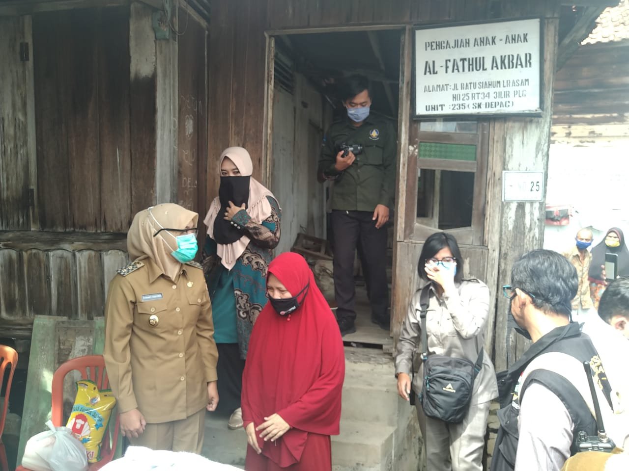 Menghapus Air Mata Nurjanah di Lorong Asam