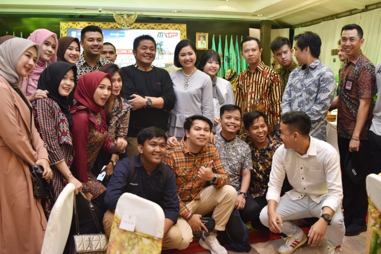 Cara Deru Angkat Ekonomi Rakyat