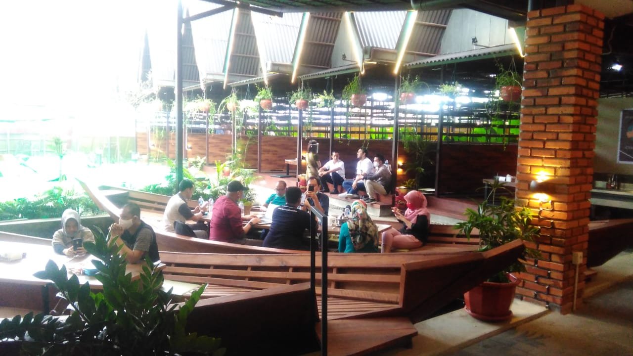 Restoran Gardenta dan Newtown Usung Konsep Taman