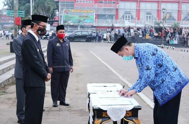 Walikota Palembang H. Harnojoyo