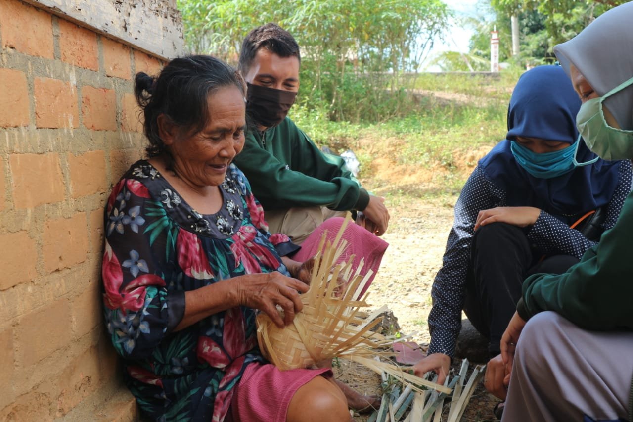 Anyaman Daging Qurban dari Emak-emak Babat Supat