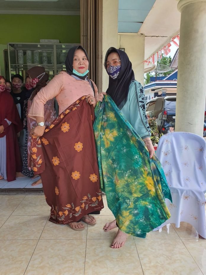 Hj Eva Susanti Anggota DPD RI