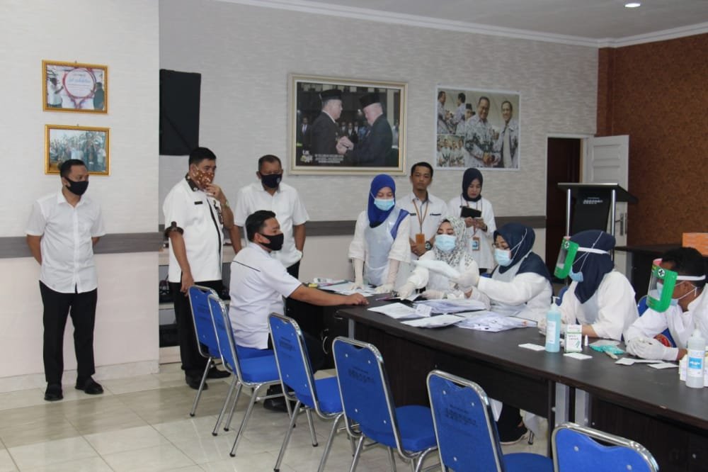 Minimalisir  COVID-19, Dikbud Muba Rapid Tes Seluruh Staf