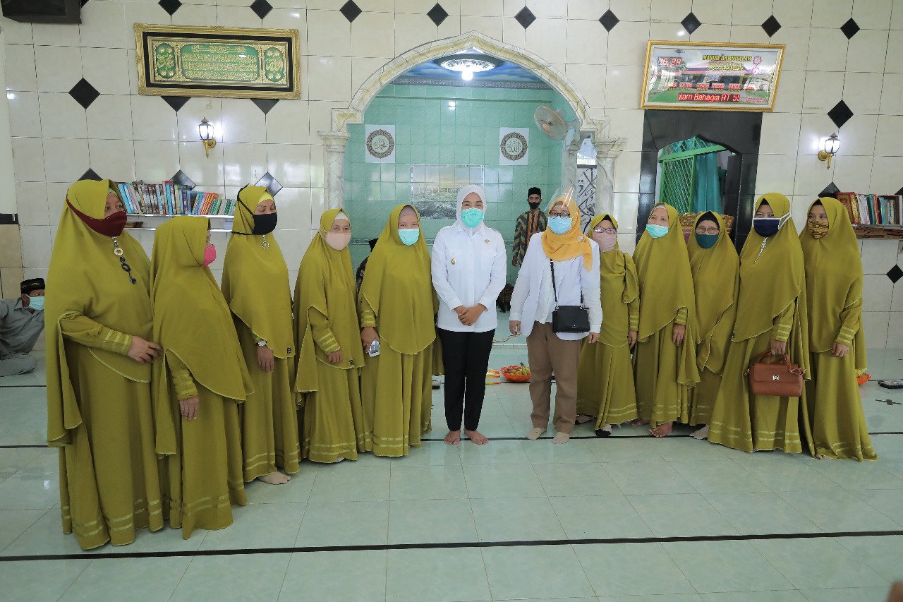 Semoga Keinginan Warga di Sini Segera Terwujud