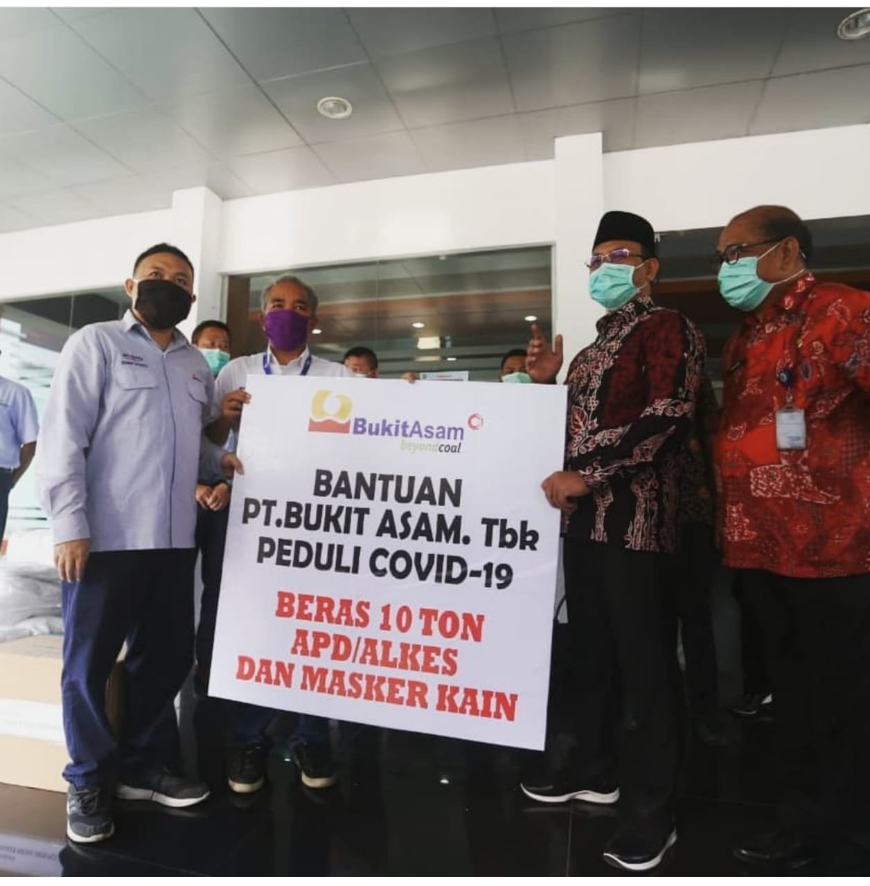 BUMN , Covid-19 , hand sanitizer , Masker , Protokol kesehatan , PTBA