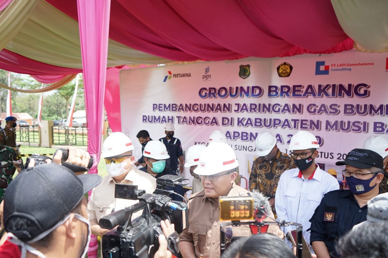 Dodi Reza Alex Noerdin , Jargas , jaringan gas rumah tangga , jaringan gas. , penghasil gas terbesar , sambungan jargas , si api biru