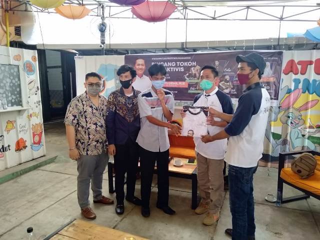 aktivis , Bung Ratu Dewa , cafe Om Ndut , Diskusi Pemuda , Inflenzer , Kaum Milenial , Youtuber
