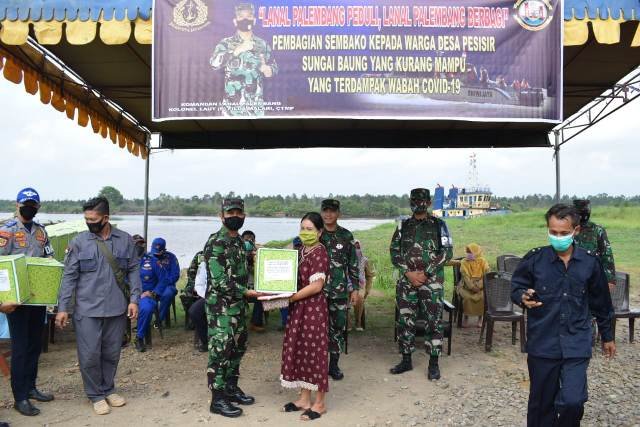 Bhakti sosial , HUT ke-75 TNI-AL , Komandan Posmat TNI-AL , Patkamla Sriwijaya