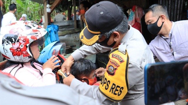 pembagian masker, cegah covid-19, kampanye pemakaian masker