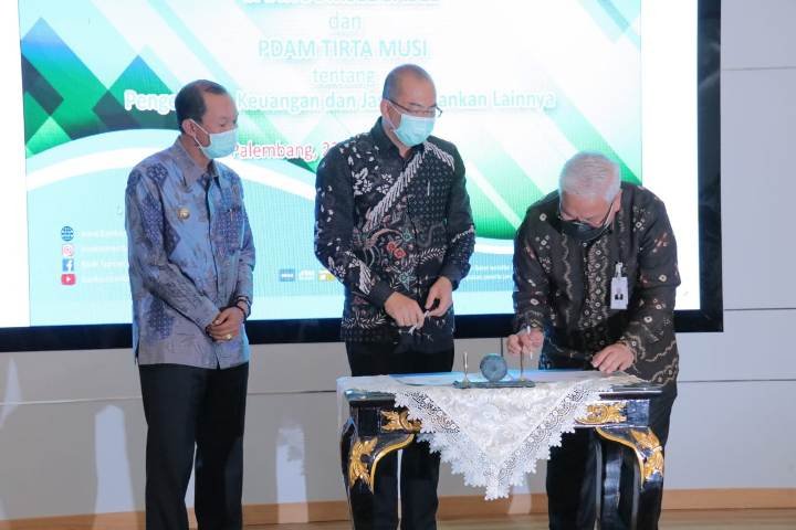 Bank Sumsel Babel , instalasi pengolahan air , kebutuhan air bersih , PDAM Tirta Musi , pelayanan air bersih