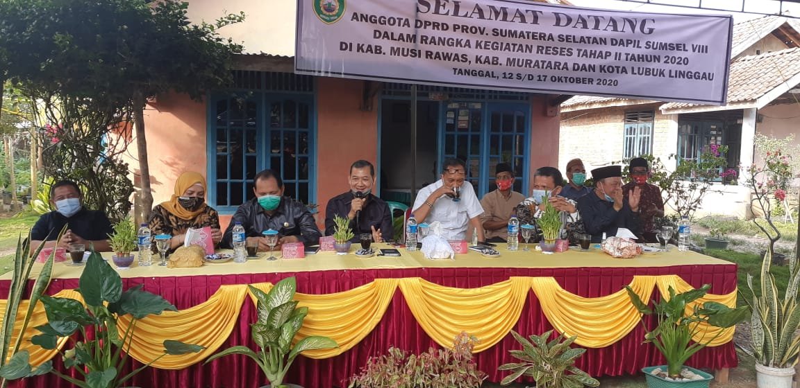aspirasi konstituen , infrastruktur , menjaga kesehatan , sendi-sendi ekonomi