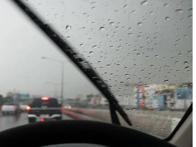 wiper mobil, wiper berfungsi untuk