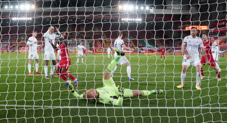 gol bunuh diri leicester city
