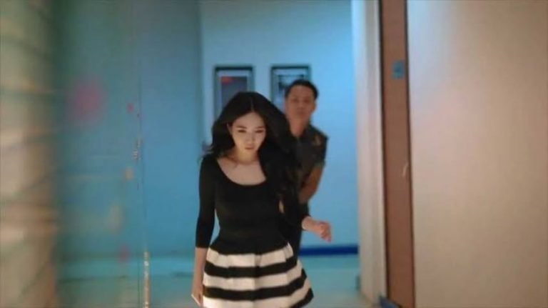 Gisella , konsep pop rock alternatif , Lagu Last Child feat Giselle , Tak Pernah Ternilai