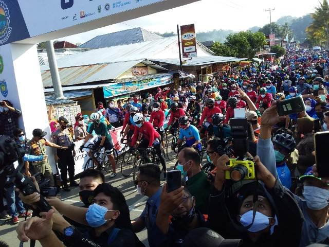 pelepasan peserta even