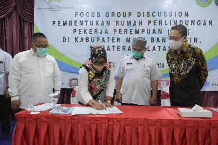 Muba Sustainable Palm Oil Initiatif, perempuan pekerja