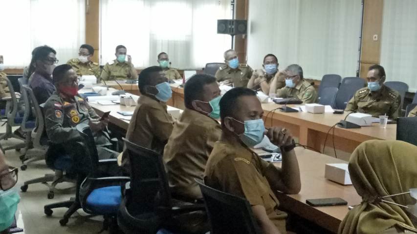 melaksanakan pembelajaran tatap muka , mematuhi protokol kesehatan , Pembelajaran Jarak Jauh , resiko penyebaran covid-19 , sarana dan prasarana , sekolah tatap muka , tergesa-gesa