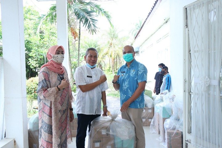 Distribusikan Alat Medis ke 18 Kecamatan