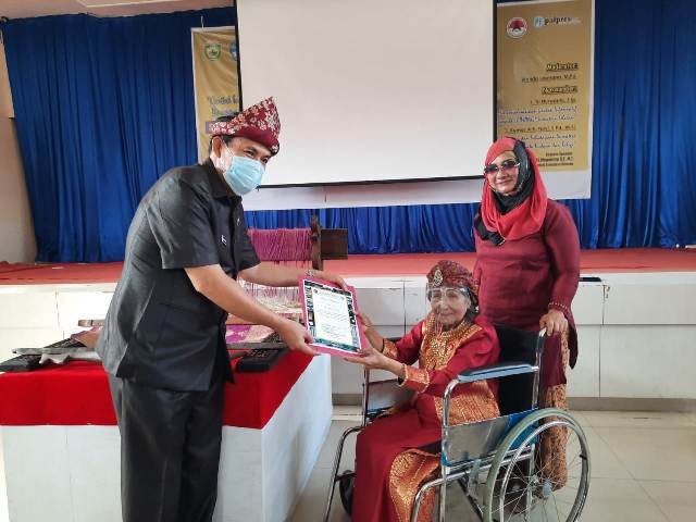 alat tenun berusia ratusan tahun, alat untuk membuat songket