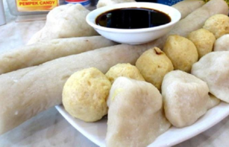 Pempek Candy Palembang, Pempek Palebang