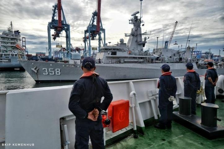 pencarian di laut menggunakan kapal