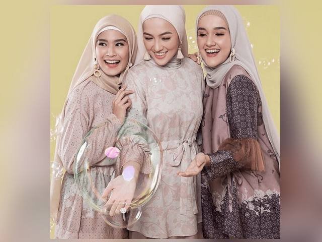Brand Fashion Indonesia , Founder dari Lamia Activewear , Pengembang Busana Muslim , sharing produk , SIRCLO Store , Tiga Brand Terbaik di Dunia