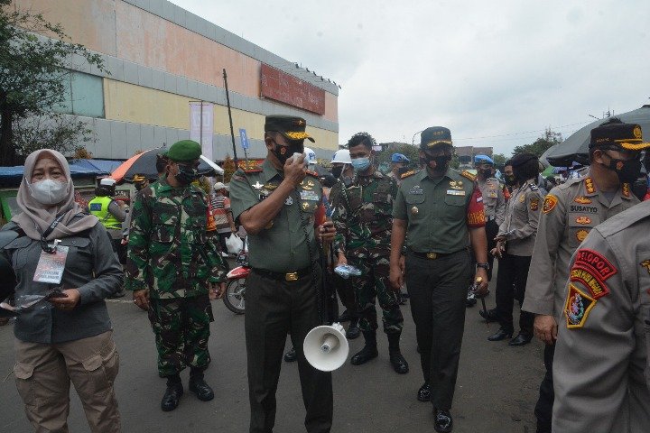 Operasi Yustisi , Pemberlakuan Pembatasan Kegiatan Masyarakat , Penyebaran Virus Covid-19 , sebelum melakukan patroli