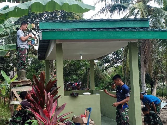 pembuatan poskambling , pemukiman warga sungai jawi , Proses Finishing Dua Poskamling