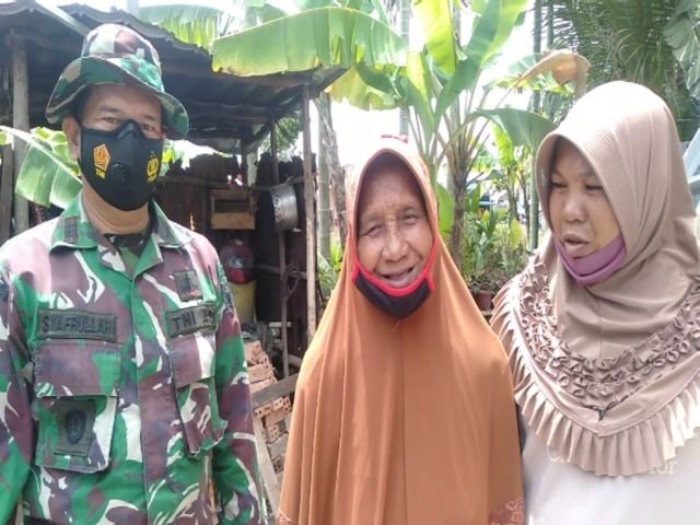 Bantuan Satgas TMMD , Rumah layak huni , TMMD ke-110 Bedah Rumah Warga , TMMD Ke-110 Kodim 0418 Palembang Di Kampung Jawi