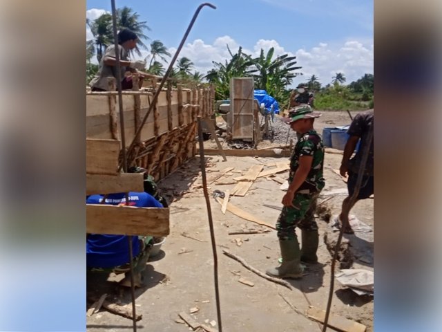 mobilisasi kegiatan warga , Pengerjaan jembatan sepanjang 12 meter , Sasaran Program Fisik TMMD ke-110