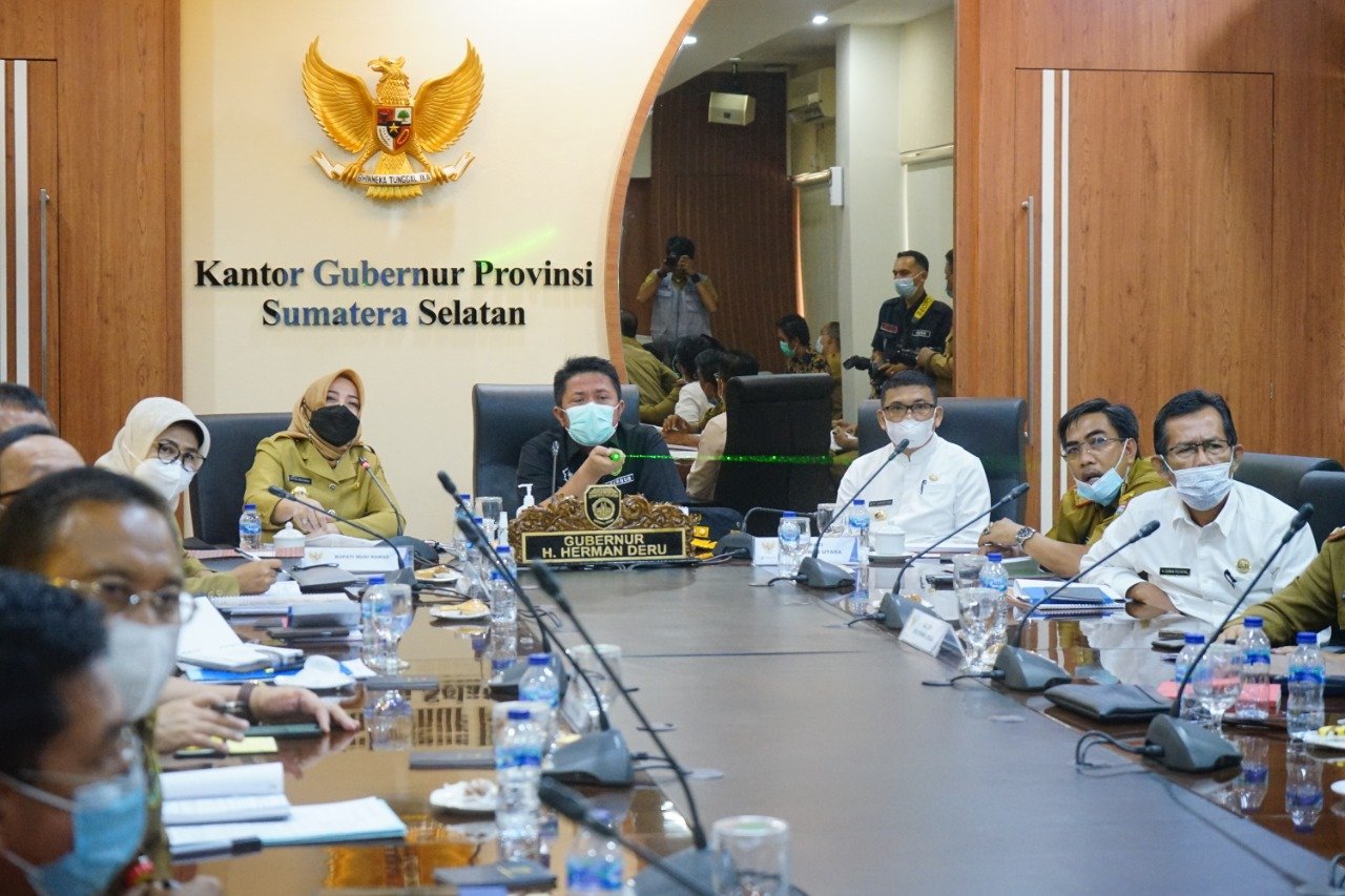 Permasalahannya persentase kemiskinan tertinggi