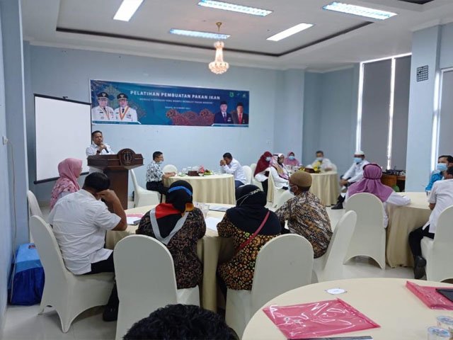 Produksi Pakan Mandiri di Muba Pangkas Biaya