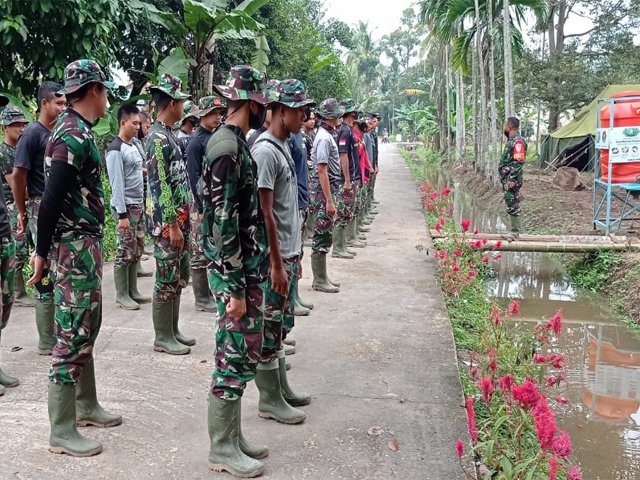 kegiatan rutin , memberikan arahan dan semangat , pelaksanaan apel pagi