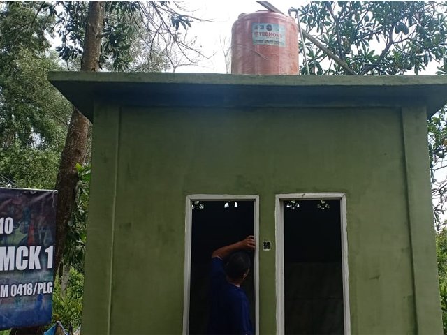 mewujudkan kampung bersih , pembangunan MCK , Pembangunan MCK komunal