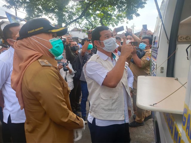 31 sampel yang dicuriga , membahayakan jika dikonsumsi , mengandung formalin