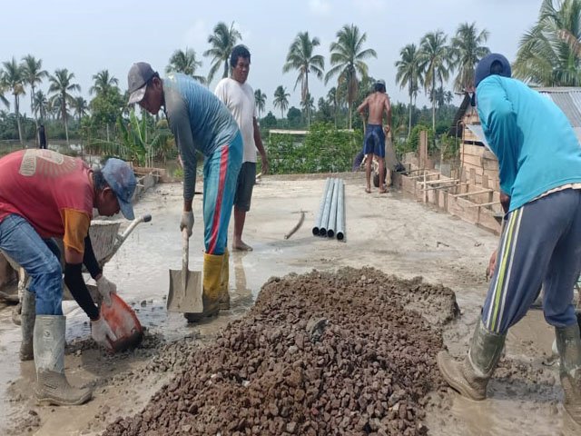 bagian tengah jembatan penghubung , pengecoran bagian tengah jembatan , penghubung antara dua wilayah