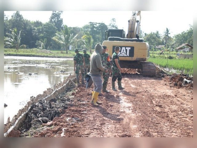 Bersinergi Membangun Negri , pembangunan jembatan , penghubung antara kota Palembang , program pembangunan fisik TMMD