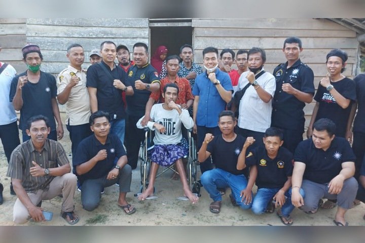 sikap kepedulian yang besar, santunan hj eva dpd ri
